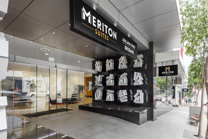 Meriton Suites Adelaide Street
